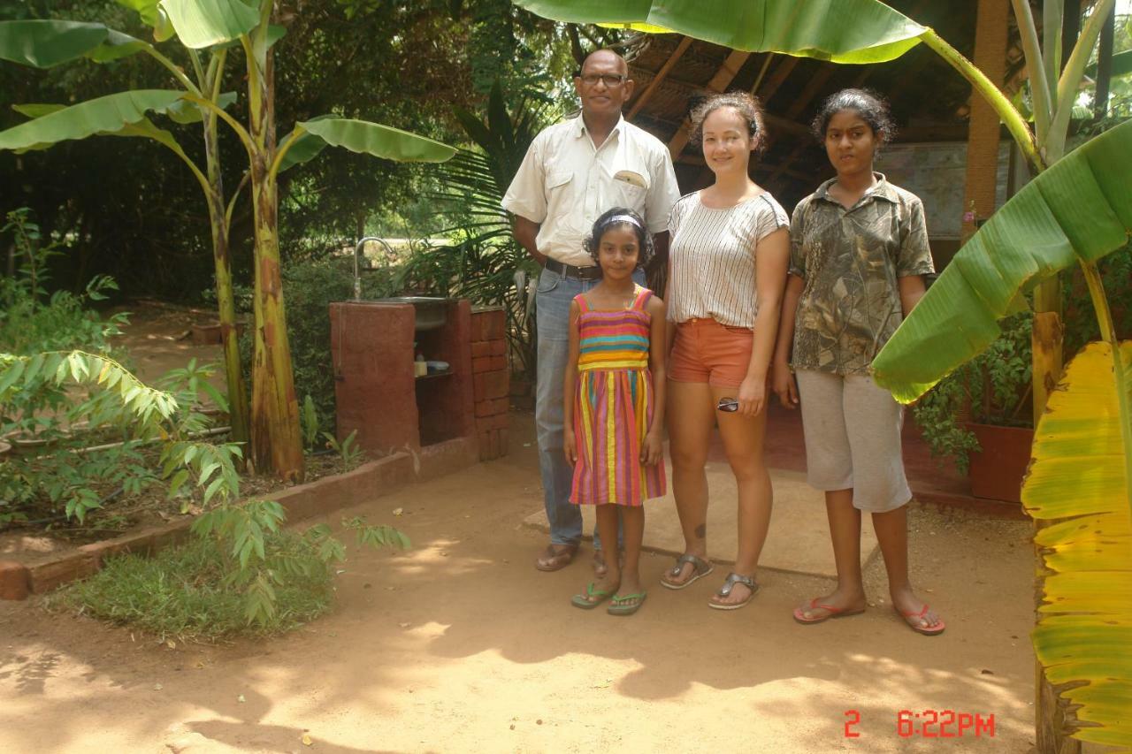 Homestay Camping อนุราธปุระ ภายนอก รูปภาพ