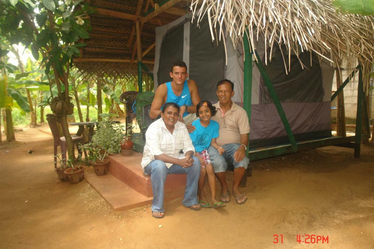 Homestay Camping อนุราธปุระ ภายนอก รูปภาพ