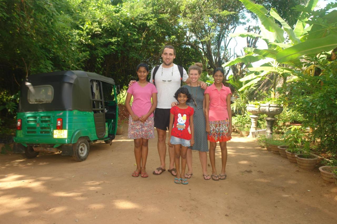Homestay Camping อนุราธปุระ ภายนอก รูปภาพ