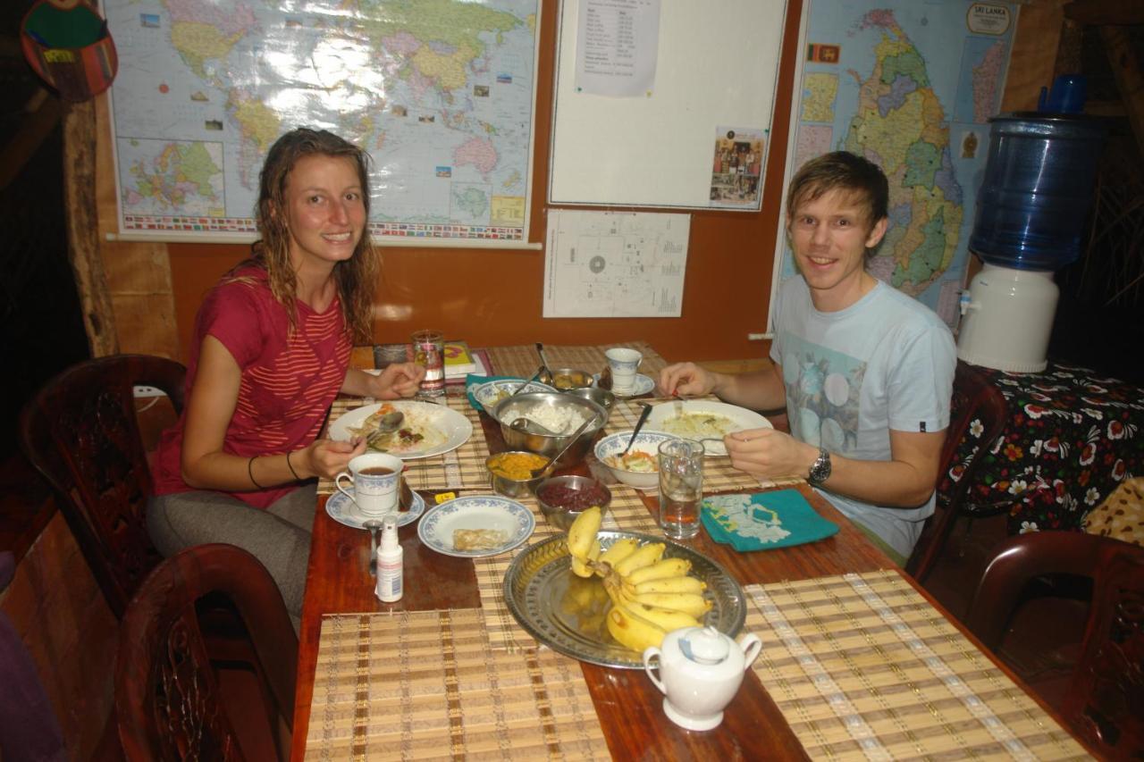 Homestay Camping อนุราธปุระ ภายนอก รูปภาพ